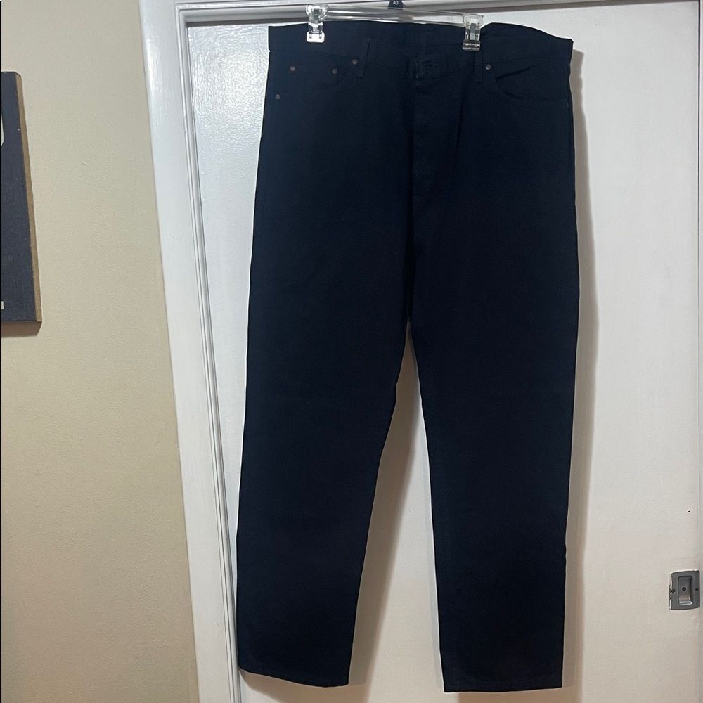 NWT wrangler relaxed fit 42 x 32 Black Straight-Leg Jeans